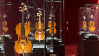 In search of the perfect sound: the case of the Stradivarius violins